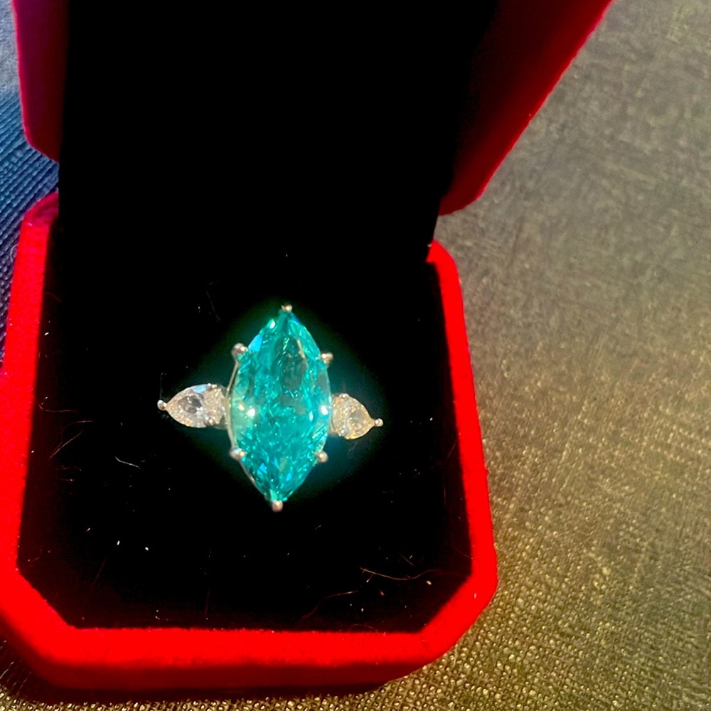 Moissanite ring 5 carat